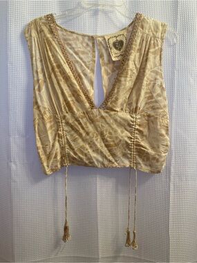 Z&L bohemian-style crop top